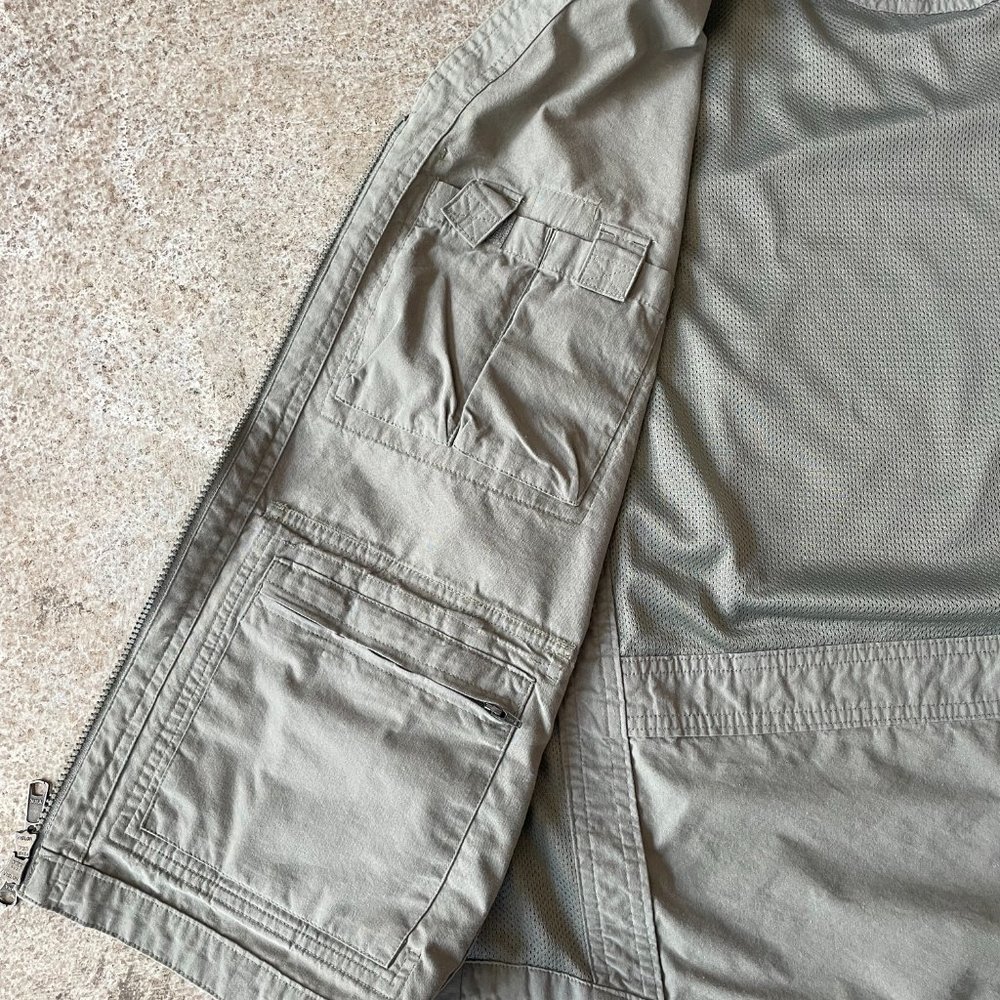 Utility Vest - Picture 5 of 8